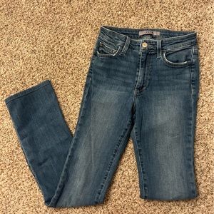 High Rise, Bootcut JOE’S Jeans. Size 25